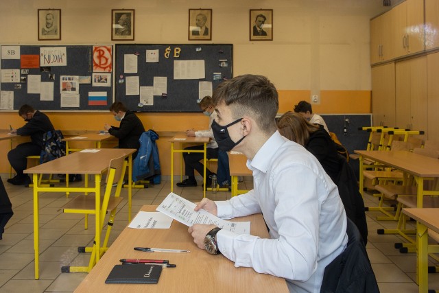 Próbny egzamin ósmoklasisty 2021: MATEMATYKA (ARKUSZE CKE, PYTANIA, ODPOWIEDZI) 18.03.2021