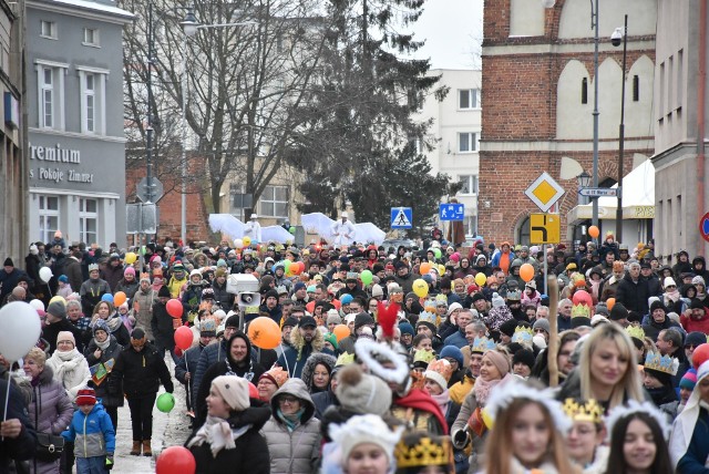 Tłumy mieszkańców Malborka przeszły od kościoła św. Jana Chrzciciela na plac Jagiellończyka.