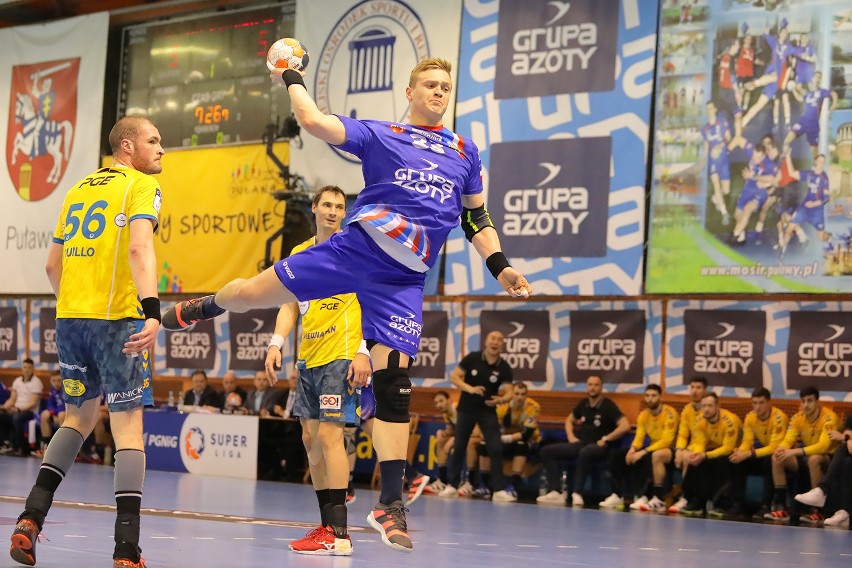 PGNiG Superliga piłkarzy ręcznych. Wyraźna wygrana PGE VIVE Kielce w pustej hali w Puławach [ZDJĘCIA, VIDEO]