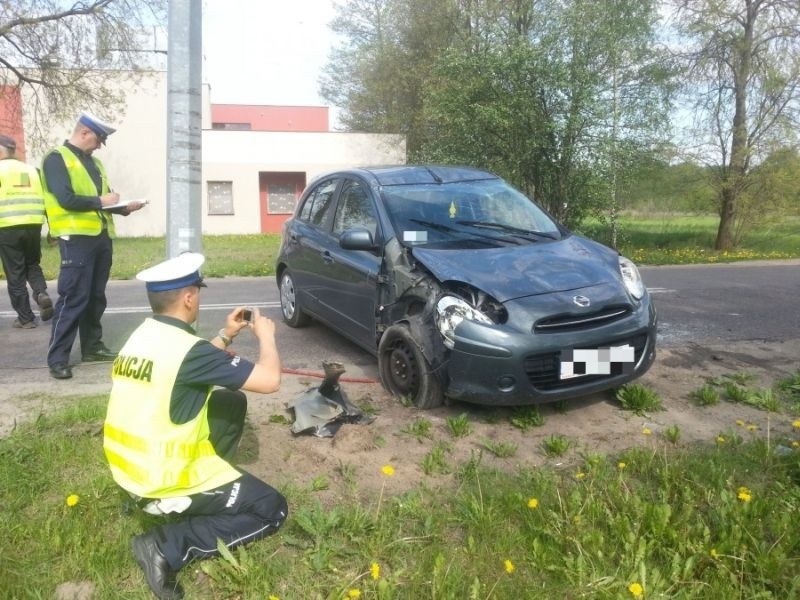 Kierująca nissanem mieszkanka gm. Rzekuń straciła panowanie...