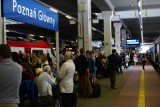 Spada liczba pasażerów korzystających z dworca PKP Poznań Główny