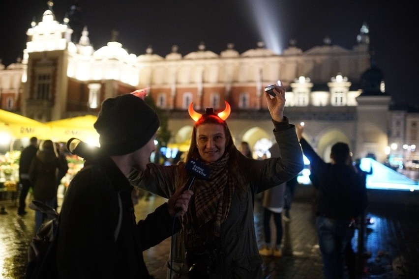 Światłem malowali obraz na Rynku Głównym [ZDJĘCIA]