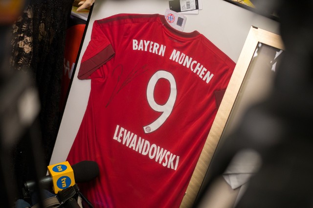 Dzisiaj Robert Lewandowski i Bayern Monachium powalczą o awans do półfinału LM