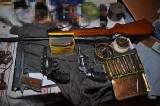 Nielegalny arsenał w domu 80-latka z gminy Kraśnik. Materiały wybuchowe zneutralizowali policyjni pirotechnicy. Zobacz zdjęcia i wideo