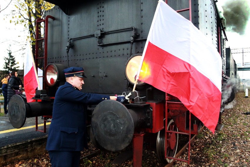 Nowy Sacz. Pociąg z Piłsudskim wyruszył do Chabówki [ZDJĘCIA, WIDEO]