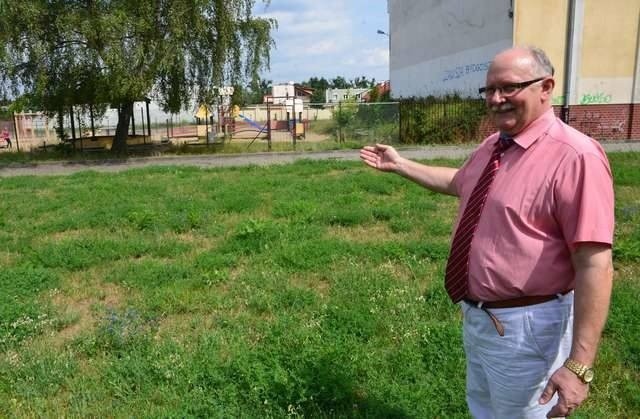 Eugeniusz Sobieraj, dyrektor Zespołu Szkół nr 8...