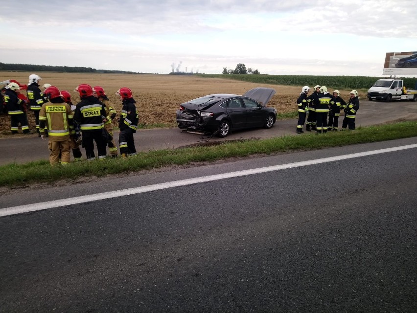 Kierowca volkswagena wjechał w tył forda we Wrzoskach w...