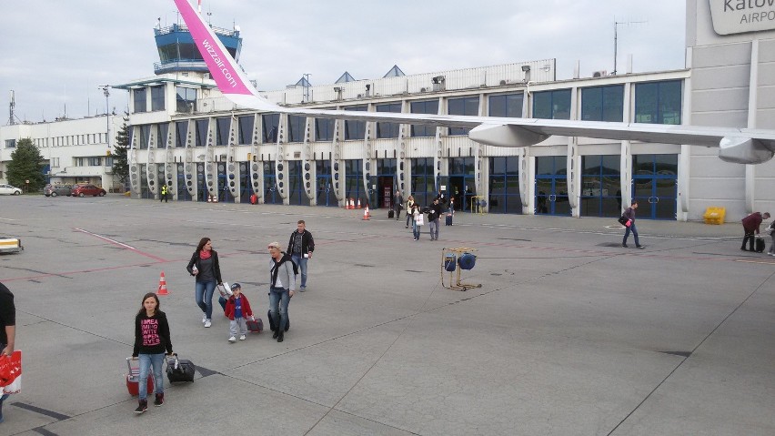 Terminal A w Pyrzowicach, widok od strony płyty