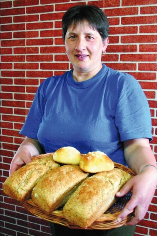 Wanda Hryc postawiła na ekologię i agroturystykę. Produkuje też sery, wypieka chleby, które podaje swoim gościom.