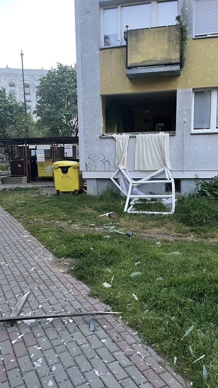 Wybuch szamponu zdewastował mieszkanie w Kołobrzegu. Lokatorka ocalała, bo leżała pod kołdrą