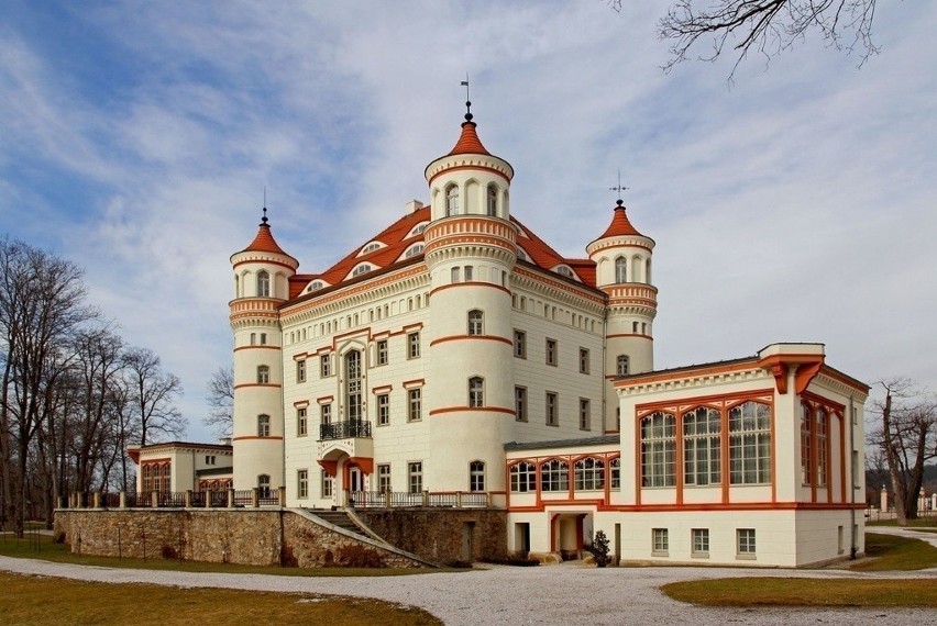 Pałac w Wojanowie jest po odrestaurowaniu prawdziwą perłą...