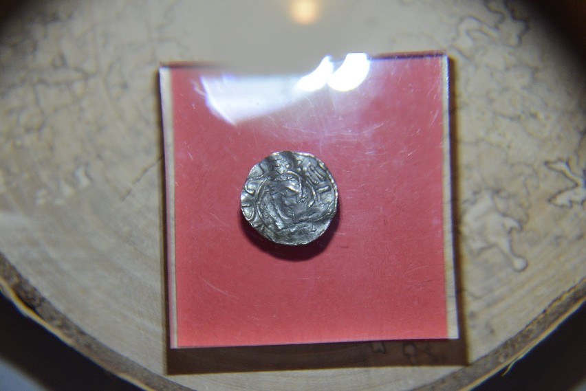 Muzeum Archeologiczne w Poznaniu pokazuje srebra Chrobrego