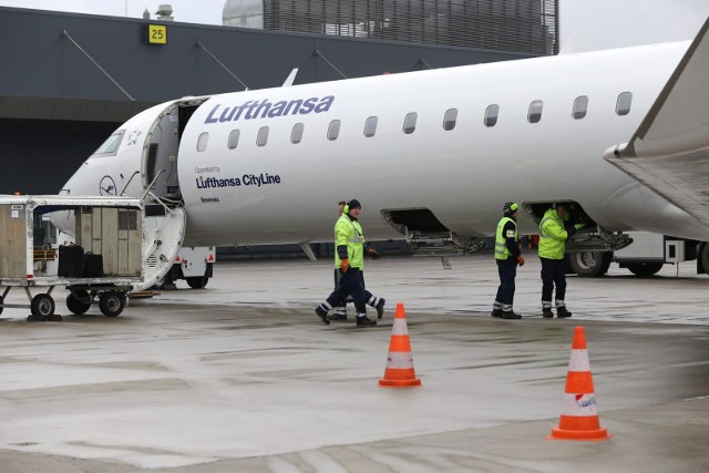 Lufthansa nie wykona ponad 800 lotów.