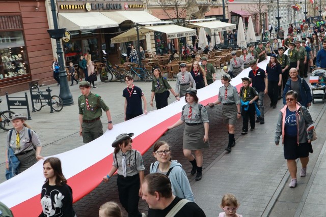 Harcerze, tak jak w ubiegłych latach, poniosą długą flagę ulicą Piotrkowską.