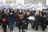 Czarny protest w Białymstoku. Manifestacja przed ratuszem (zdjęcia)