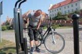 Miejska stacja naprawy rowerów w Grudziądzu już działa! [zdjęcia]