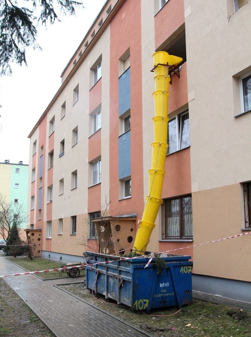 Dramat lokatorów z Brackiej. Życie po wybuchu [ZDJĘCIA]