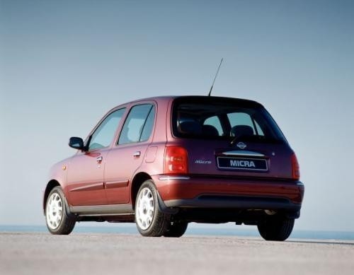 Fot. Nissan: Micra produkowana była z 3- lub 5-drzwiowym...