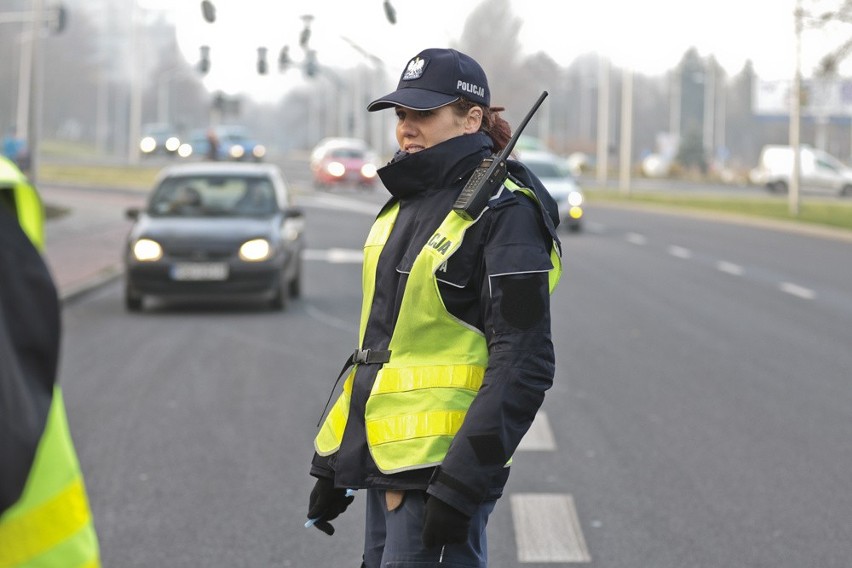 Policjanci z zielonogórskiej drogówki w środę, 16 grudnia...