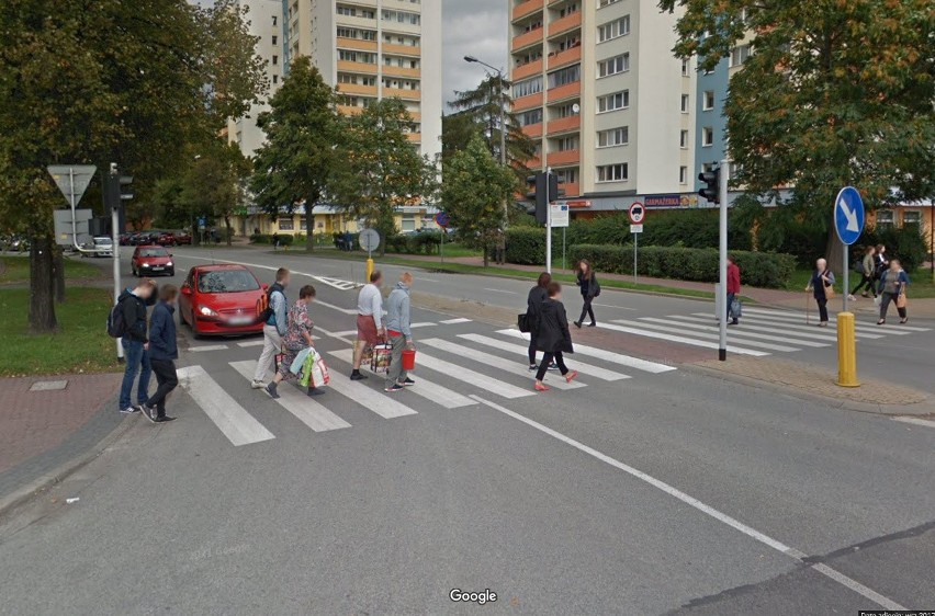 Puławska moda w Google Street View. Oto codzienne stylizacje mieszkańców Puław. Czy znają się na modzie? Zobacz