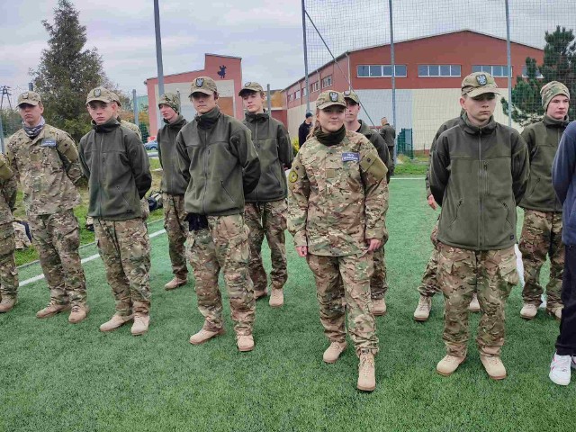 Uczniowie „ Szkoły na Górce” w Opatowie, na „Manewrach GROM COMBAT”.