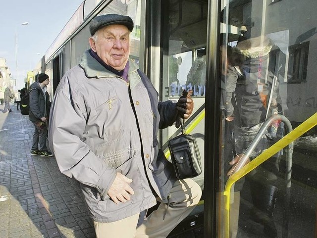 Aleksander Niemiec nie obawia się elektronicznego biletu. Twierdzi, że postęp jest konieczny.