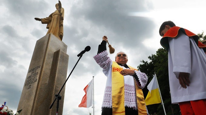 Odsłonięcie pomnika Najświętszego Serca Pana Jezusa [zobacz wideo]