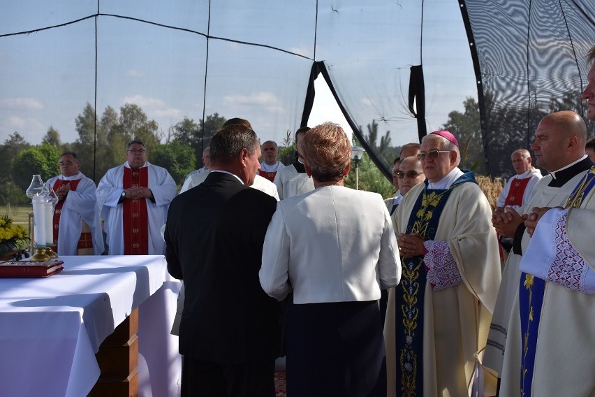 Dożynki w Gołdapi. Rolnicy dziękowali za plony w diecezji ełckiej (zdjęcia)