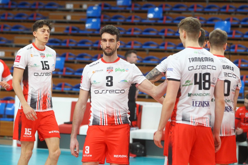 Asseco Resovia - PGE Skra Bełchatów 0:3 (20:25, 21:25,22:25)...