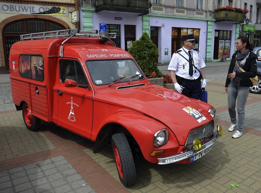 Rajd zabytkowych samochodów w Chełmży