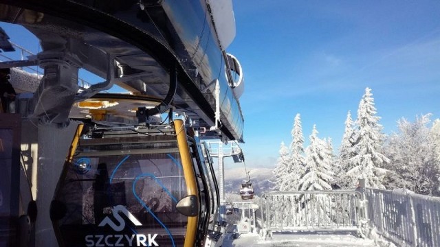 Na narty do Szczyrku przyjeżdżają tłumy turystów. Skarżą się na jakość powietrza