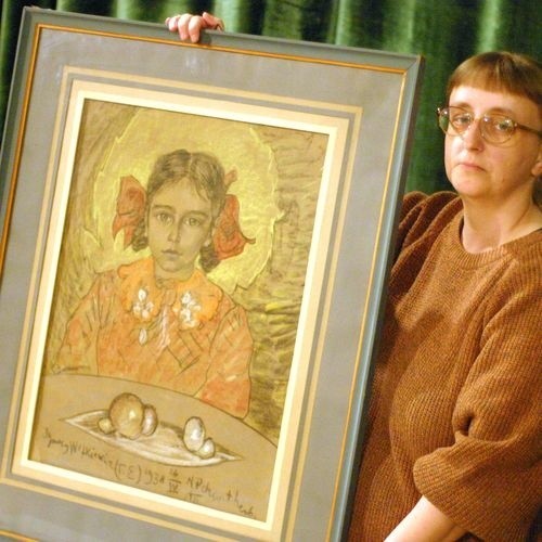 Beata Zgodzińska prezentuje portret dziewczynki.