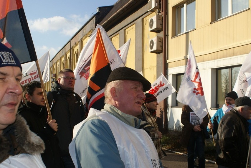 Pikieta przed Hutą Bankową w Dąbrowie Górniczej