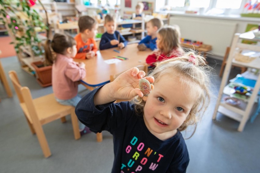 Dzieci z Centrum Edukacji Montessori w Bydgoszczy pod okiem...