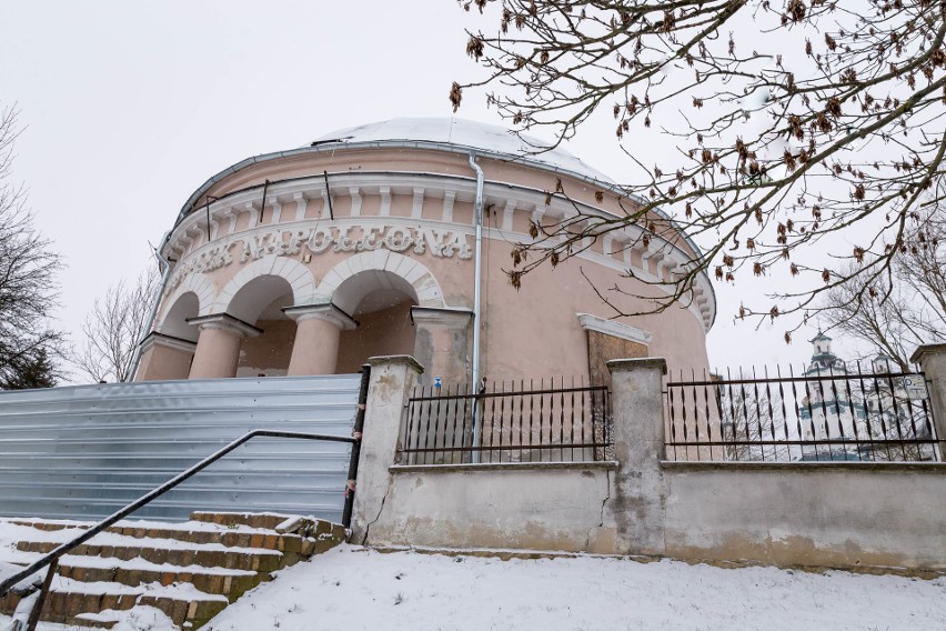 Domek Napoleona znów na sprzedaż. Może tym razem ktoś go w końcu kupi