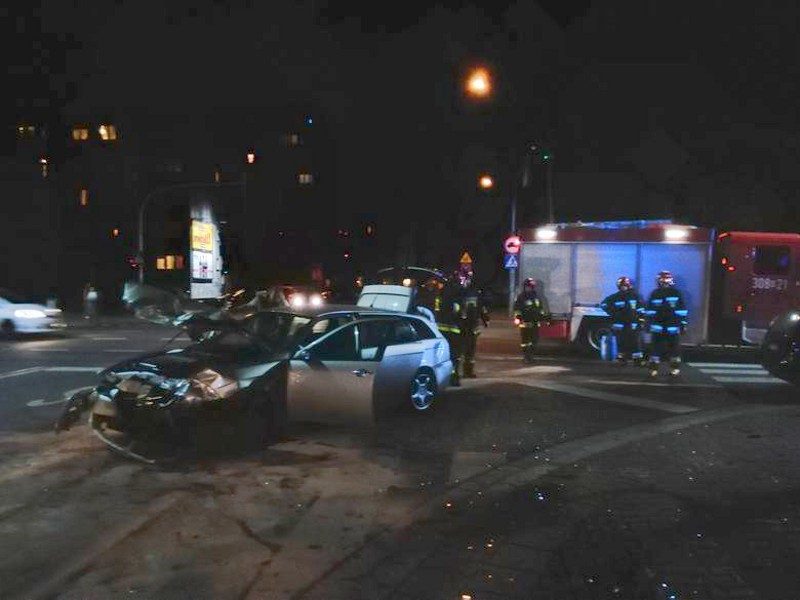 Wrocław: Wypadek na ul. Prusa. Cztery osoby zostały ranne (ZDJĘCIA)