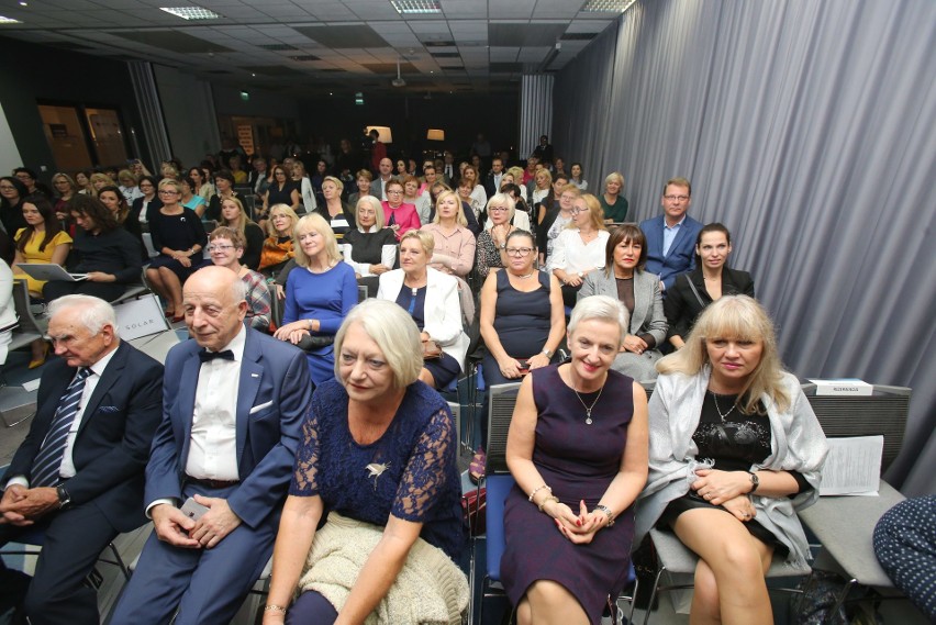 10. jubileuszowa konferencja Dress for Success Poland,...