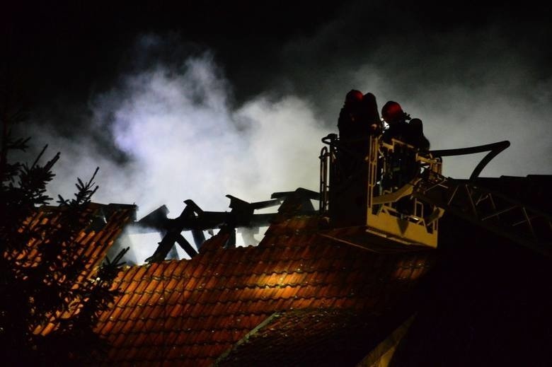 Pożar budynku mieszkalnego przy ulicy Podgórnej w Koszalinie. Oszacowano wstępnie straty
