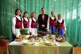 Gminne Śniadanie Wielkanocne z konkursami w Samborcu. Wybierali najpiękniejszą palmę i stół wielkanocny. Zobacz zdjęcia
