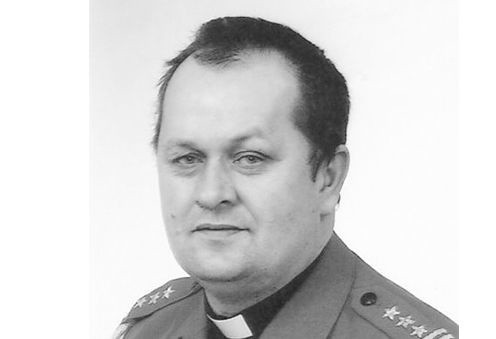 Ksiądz Piotr Molendowski zmarł w szpitalu w Krakowie....