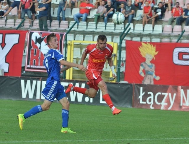 Piłkarze Widzewa zdobyli najmniej goli ze wszystkich drużyn I ligi.Główkuje Mateusz Broź.