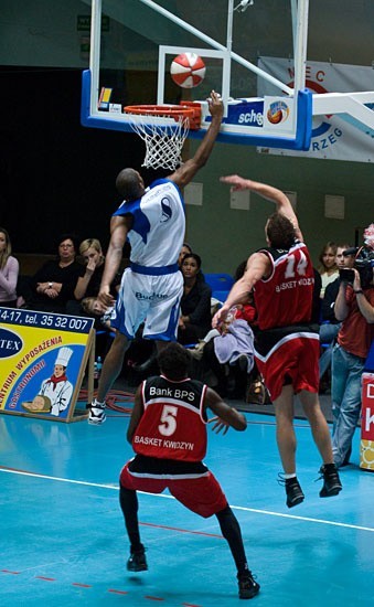 Fotogaleria z meczu DBE Kotwica Kolobrzeg - Bank BPS Basket...
