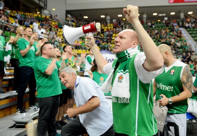 W poniedziałek, 29 maja koszykarze Stelmetu BC Zielona Góra pokonali Stal Ostrów Wlkp. 95:71 i zameldowali się w finale ekstraklasy. Jak przebiegał pojedynek przeczytasz w zapisie relacji live 