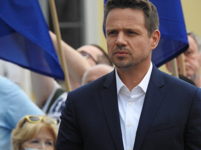 Rafał Trzaskowski podczas wiecu wyborczego w Białymstoku