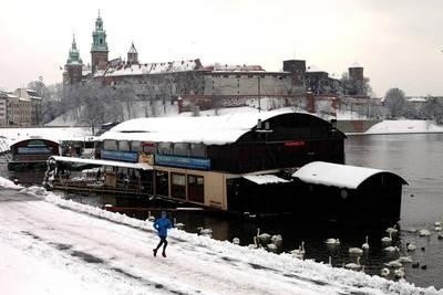 Barka "Aquarius" szpeci widok na Wawel - uważa Henryka Szczurowska-Kotarba, architekt Fot. Joanna Urbaniec