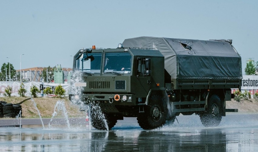 Terytorialsi z 2 Lubelskiej Brygady Obrony Terytorialnej doskonalili swoje umiejętności w kierowaniu pojazdami