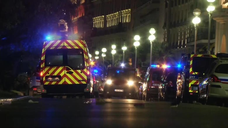 Francja. Atak terrorystyczny w Nicei. Ciężarówka wjechała w...