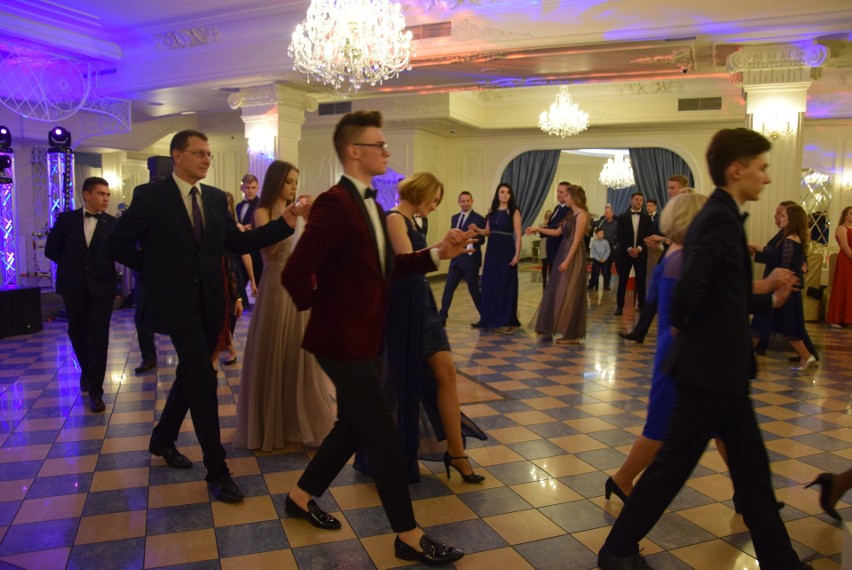 Studniówka 2019 Bal LO Mońki w Dworze Czarneckiego [ZDJĘCIA, WIDEO]