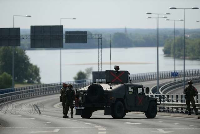 Toruń. Manewry NATO Anakonda 16 na moście. Żołnierze zamknęli przeprawę