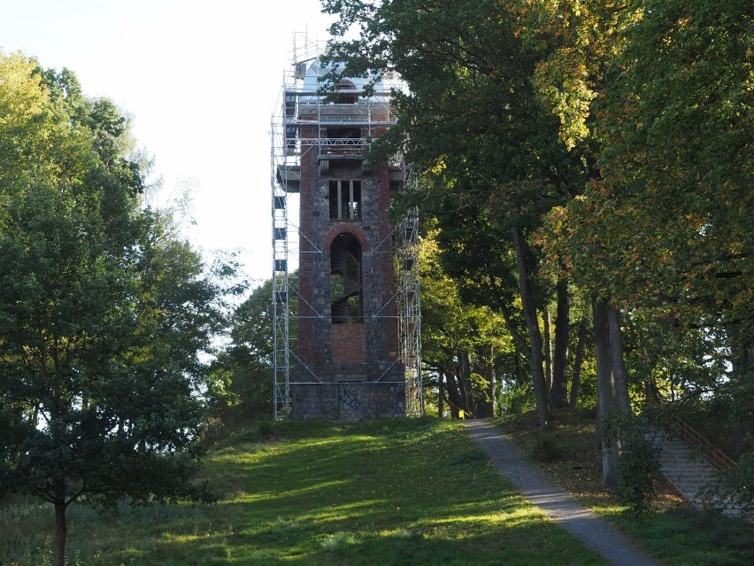 Dzieje świdwińskiej wieży Bismarcka są ciekawe. Wniesiono ją...